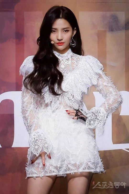 Soyeon ((G) I-DLE) tham gia quá trình sản xuất âm nhạc. (Nguồn: Internet)