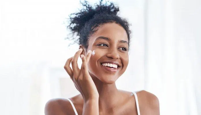Kem chống nắng luôn sẽ là bước cuối cùng của chu trình skincare buổi sáng (Nguồn: Internet).