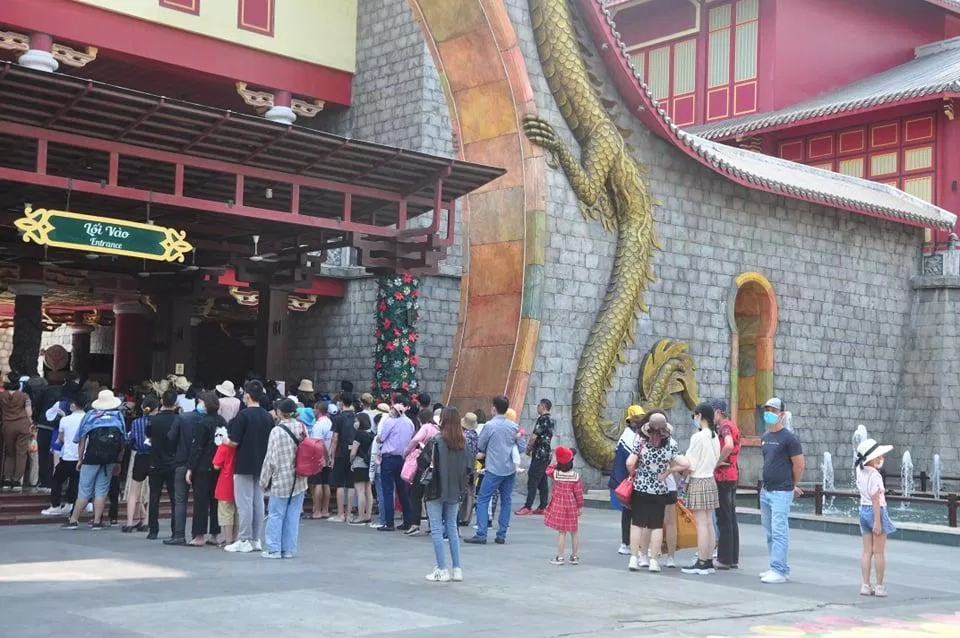Cổng vào khu công viên rồng Dragon Park (nguồn: BlogAnChoi)