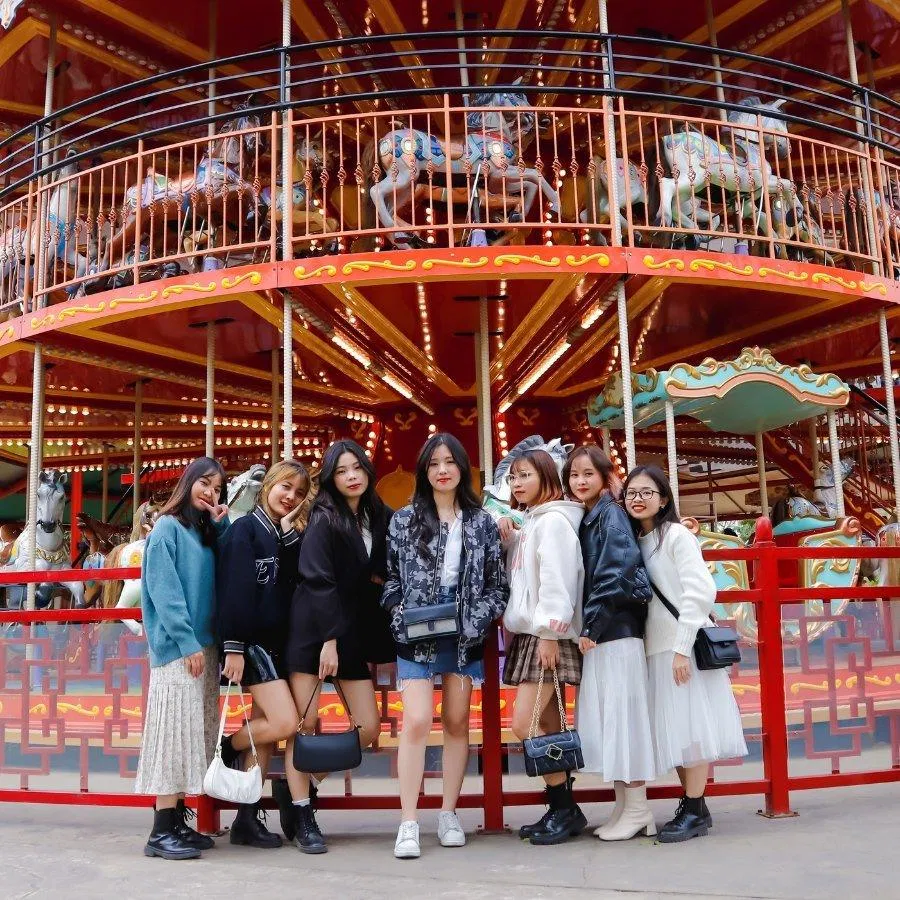 Góc check in sống ảo đẹp ngỡ lạc vào xứ sở thần tiên (nguồn: Fanpage Sun World Hạ Long Complex)