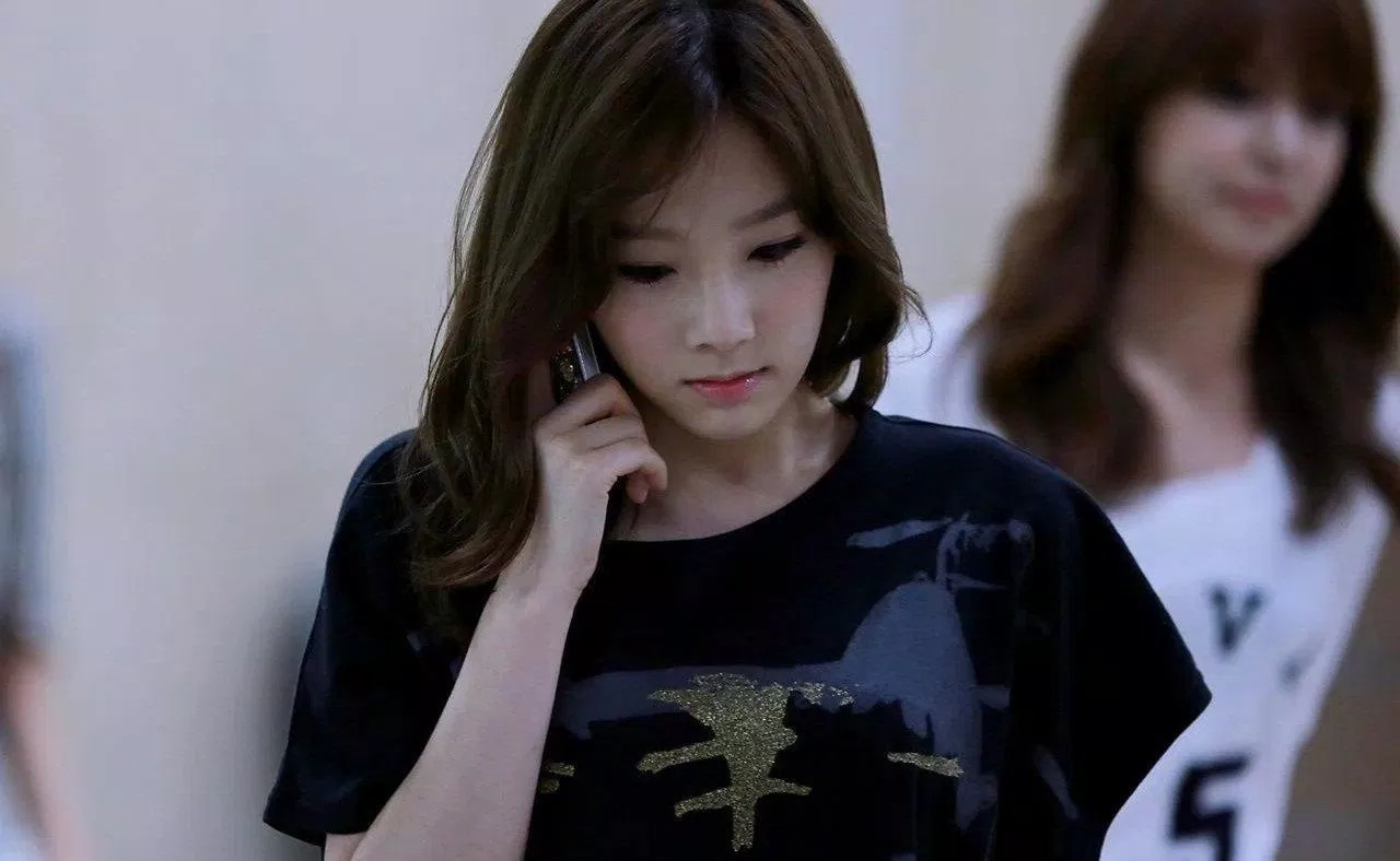 Taeyeon tiết lộ bản thân cô nàng nghĩ rằng trở thành ca sĩ là một trong những công việc đơn độc nhất trên thế giới. (Nguồn: Internet) Taeyeon tiết lộ bản thân cô nàng nghĩ rằng trở thành ca sĩ là một trong những công việc đơn độc nhất trên thế giới. (Nguồn: Internet)