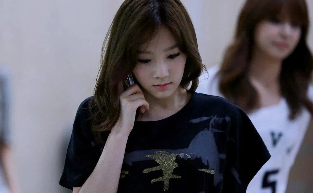 Taeyeon tiết lộ bản thân cô nàng nghĩ rằng trở thành ca sĩ là một trong những công việc đơn độc nhất trên thế giới. (Nguồn: Internet) Taeyeon tiết lộ bản thân cô nàng nghĩ rằng trở thành ca sĩ là một trong những công việc đơn độc nhất trên thế giới. (Nguồn: Internet)