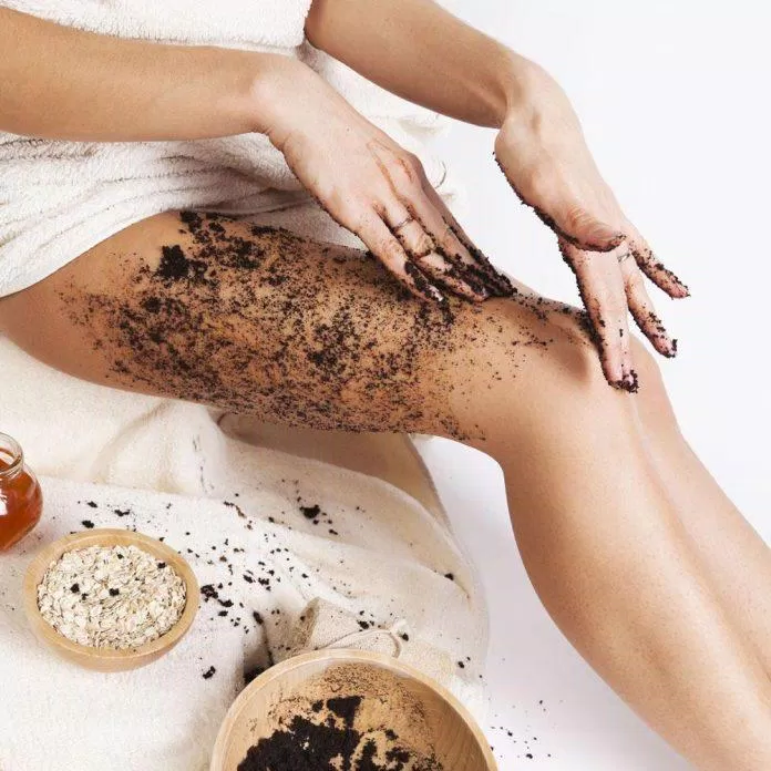 Tẩy da chết mang lại nhiều lợi ích cho làn da như làm sạch sâu lỗ chân lông, dưỡng da sáng mịn và tăng tuần hoàn máu. (ảnh: internet)