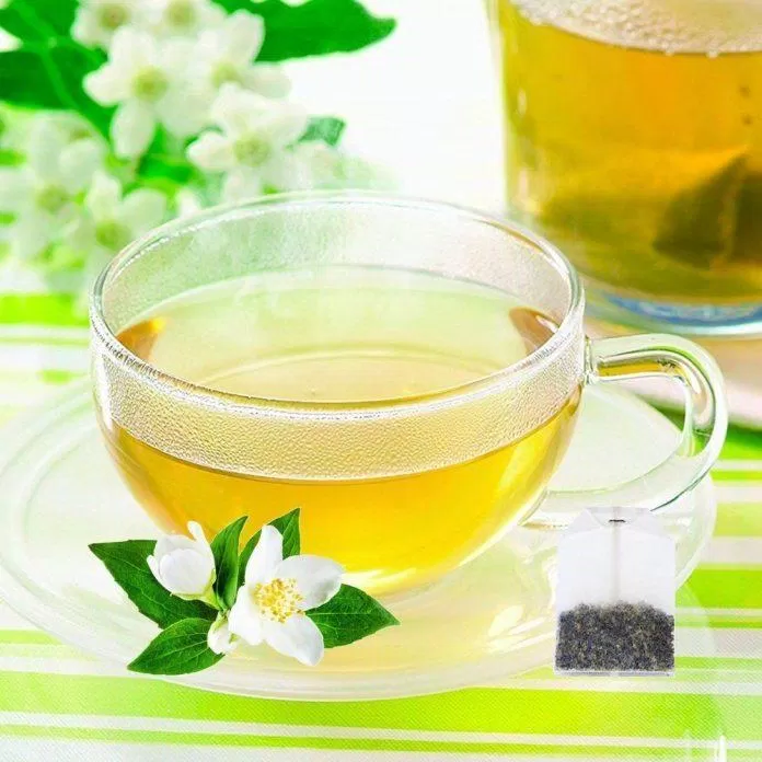 Trà hoa nhài có màu rất đẹp và hương thơm tuyệt vời (Ảnh: Internet). Trà hoa nhài có màu rất đẹp và hương thơm tuyệt vời (Ảnh: Internet).