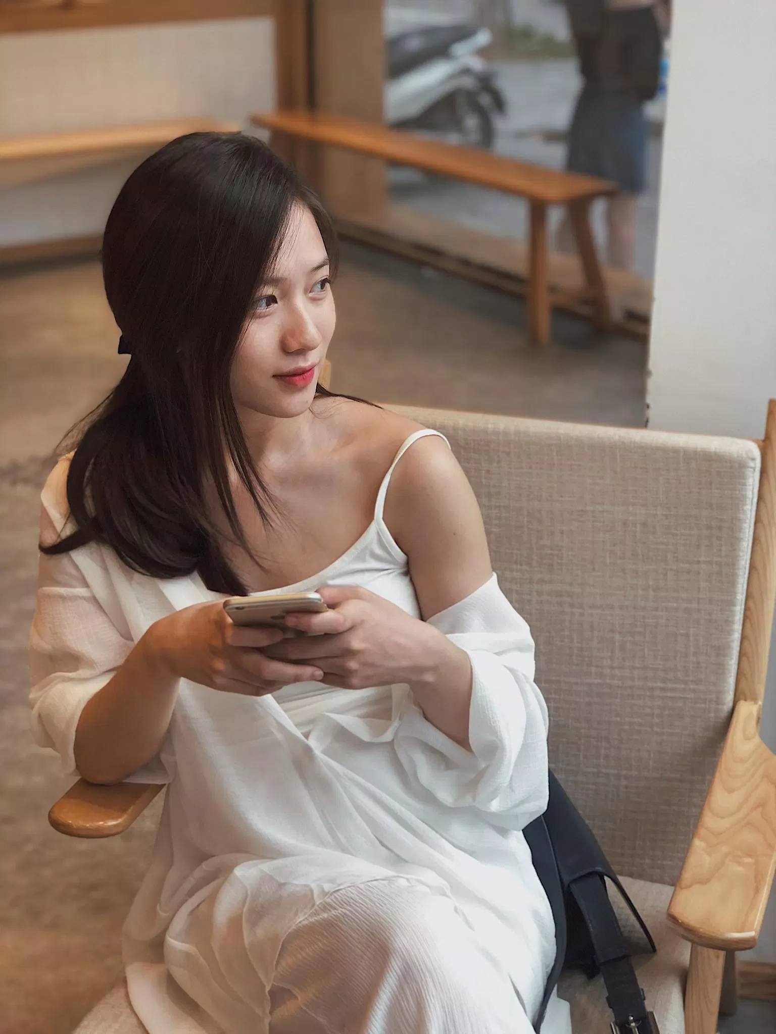 Trâm Anh vẫn rất xinh đẹp dù để mặt mộc (Nguồn: Internet)