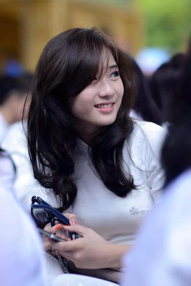 Trâm Anh vẫn rất xinh đẹp dù để mặt mộc (Nguồn: Internet)