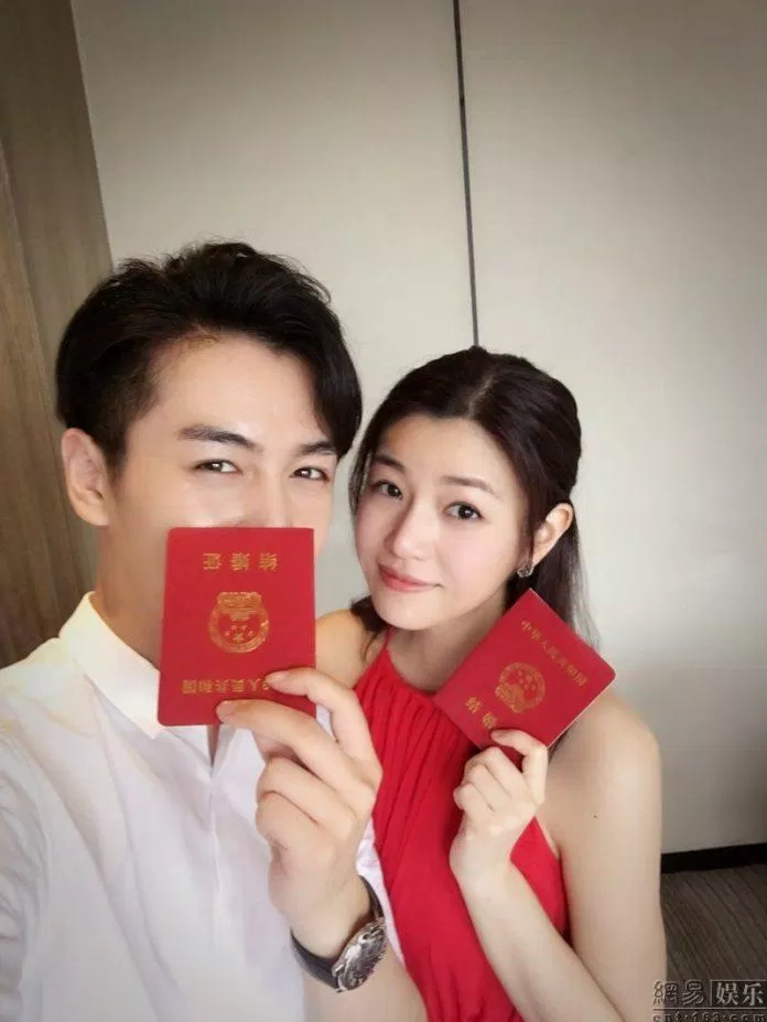 Trần Hiểu và Trần Nghiên Hy công bố kết hôn (Nguồn: Internet)