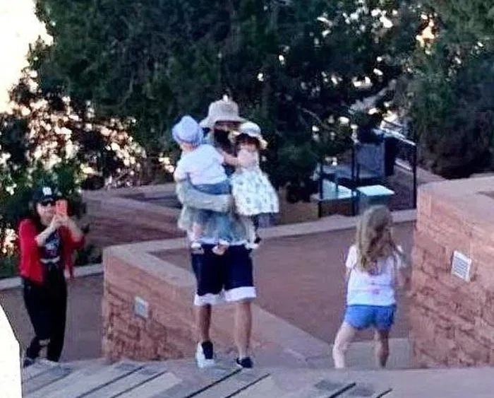 Trương Hằng và hai con (Nguồn: Internet)