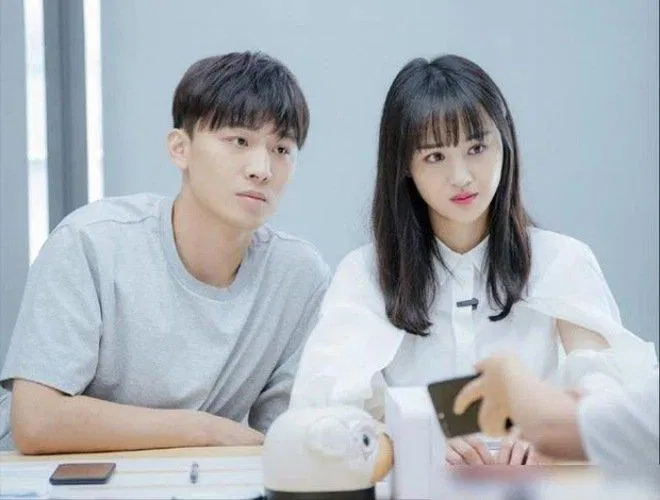 Cư dân mạng chống cằm suy nghĩ, Trương Hằng còn giấu bao nhiêu file ghi âm? (Nguồn: Internet)