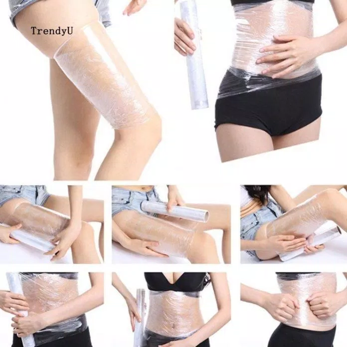 Ủ da bằng mảng bọc thực phẩm (nilon) giúp dưỡng chất hấp thụ sâu hơn, đồng thời làm săn chắc da. (ảnh: internet)