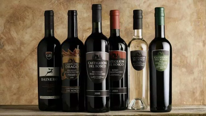 Những chai rượu vang cao cấp được làm ra tại Castiglion del Bosco (Ảnh: Internet). Những chai rượu vang cao cấp được làm ra tại Castiglion del Bosco (Ảnh: Internet).