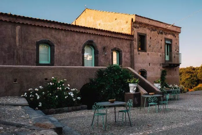 Nhà máy làm rượu Tenuta di Fessina trên đảo Sicily (Ảnh: Internet). Nhà máy làm rượu Tenuta di Fessina trên đảo Sicily (Ảnh: Internet).
