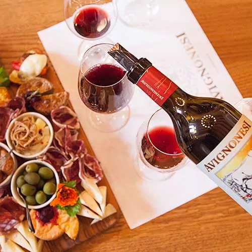 Rượu vang Avignonesi được ưa chuộng trên khắp thế giới (Ảnh: Internet).