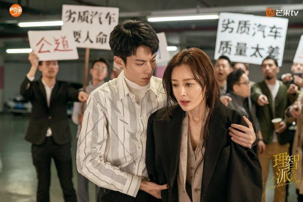 Kỳ Hiểu luôn ở bên cạnh động viên, an ủi Nhược Hân (Nguồn: Internet)