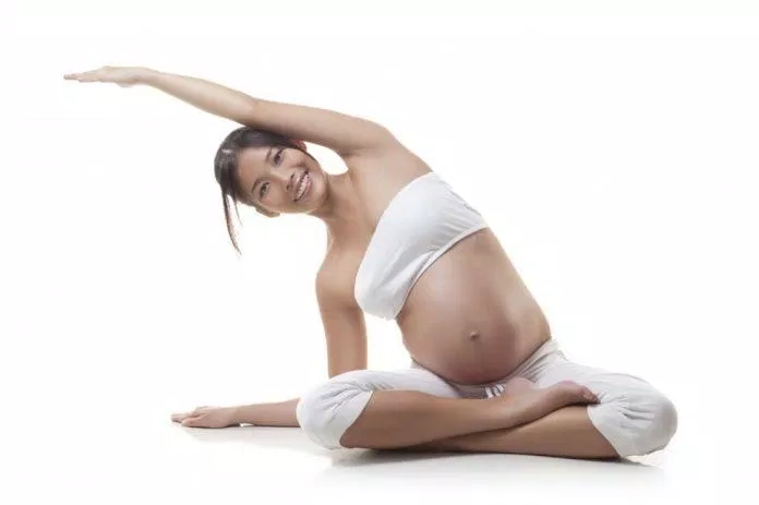 Tập yoga giúp cho việc sinh nở diễn ra dễ dàng hơn (Ảnh: Internet). Tập yoga giúp cho việc sinh nở diễn ra dễ dàng hơn (Ảnh: Internet).