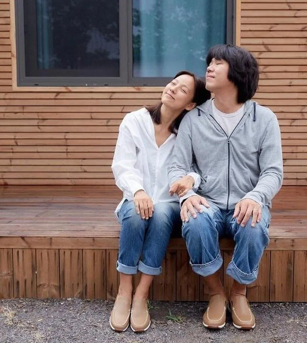 Lee Hyo Ri - Lee Sang Soon lọt top 12 cặp đôi đỉnh nhất Kbiz theo TMI News. (Nguồn: Internet) Lee Hyo Ri - Lee Sang Soon lọt top 12 cặp đôi đỉnh nhất Kbiz theo TMI News. (Nguồn: Internet)