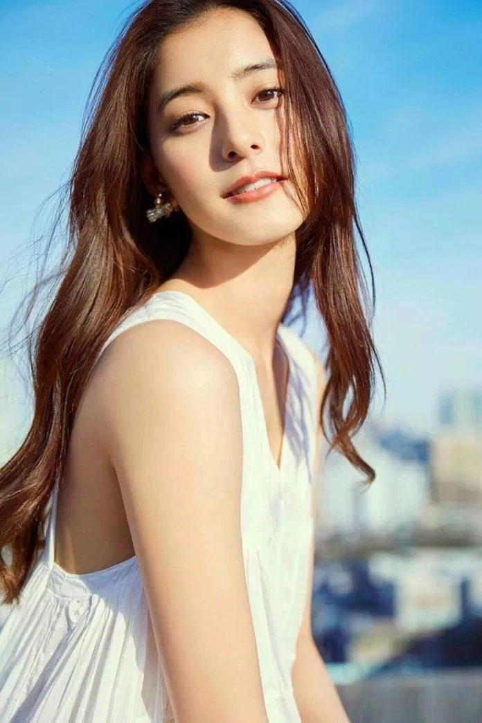 Nữ diễn viên Araki Yuko đứng hạng 15 trong bảng xếp hạng những mỹ nhân Nhật Bản sở hữu khuôn mặt siêu nhỏ nhắn với 148 phiếu bình chọn của người hâm mộ. (Nguồn: Internet) Nữ diễn viên Araki Yuko đứng hạng 15 trong bảng xếp hạng những mỹ nhân Nhật Bản sở hữu khuôn mặt siêu nhỏ nhắn với 148 phiếu bình chọn của người hâm mộ. (Nguồn: Internet)