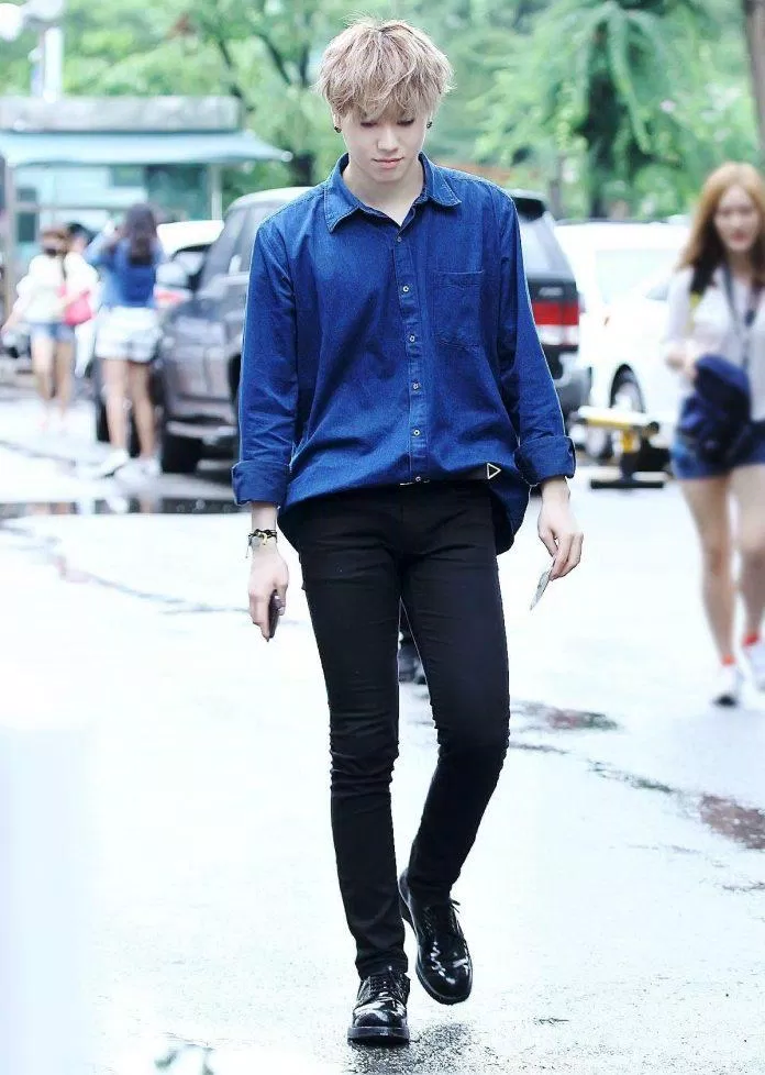 Yugyeom (GOT7) sinh năm 1997, sở hữu chiều cao nổi bật 1m83. (Nguồn: Internet) Yugyeom (GOT7) sinh năm 1997, sở hữu chiều cao nổi bật 1m83. (Nguồn: Internet)
