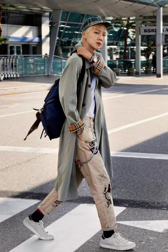 Nam thần tượng Seunghoon (WINNER) sinh năm 1992, sở hữu chiều cao nổi bật 1m83. (Nguồn: Internet) Nam thần tượng Seunghoon (WINNER) sinh năm 1992, sở hữu chiều cao nổi bật 1m83. (Nguồn: Internet)