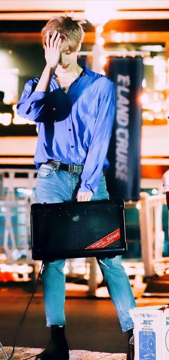 Seunghyub (N.Flying) sinh năm 1992, sở hữu chiều cao nổi bật 1m81. (Nguồn: Internet) Seunghyub (N.Flying) sinh năm 1992, sở hữu chiều cao nổi bật 1m81. (Nguồn: Internet)
