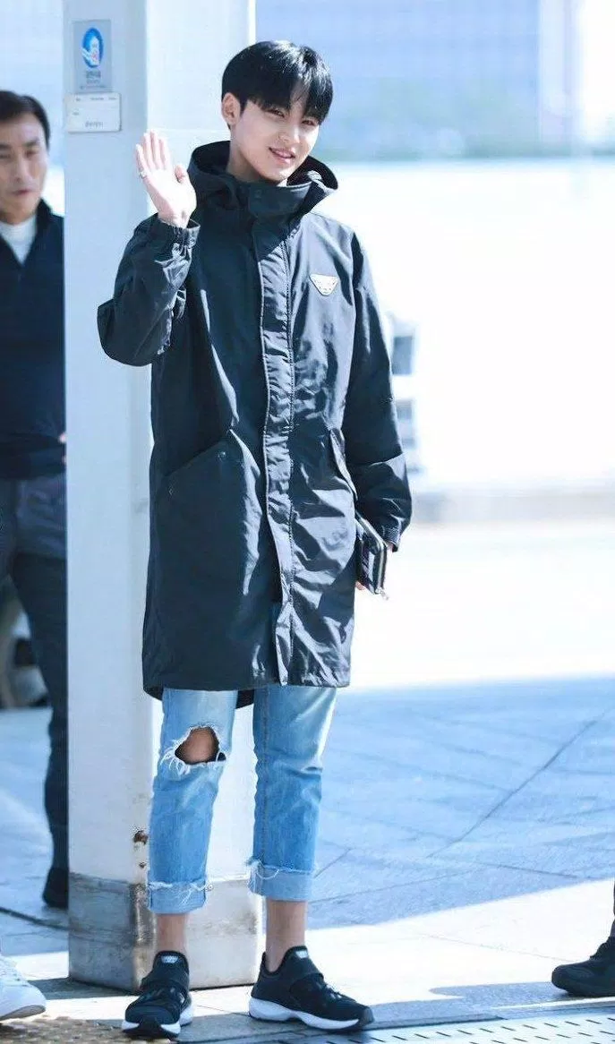 Mingyu (SEVENTEEN) sinh năm 1997, sở hữu chiều cao nổi bật 1m87. (Nguồn: Internet) Mingyu (SEVENTEEN) sinh năm 1997, sở hữu chiều cao nổi bật 1m87. (Nguồn: Internet)