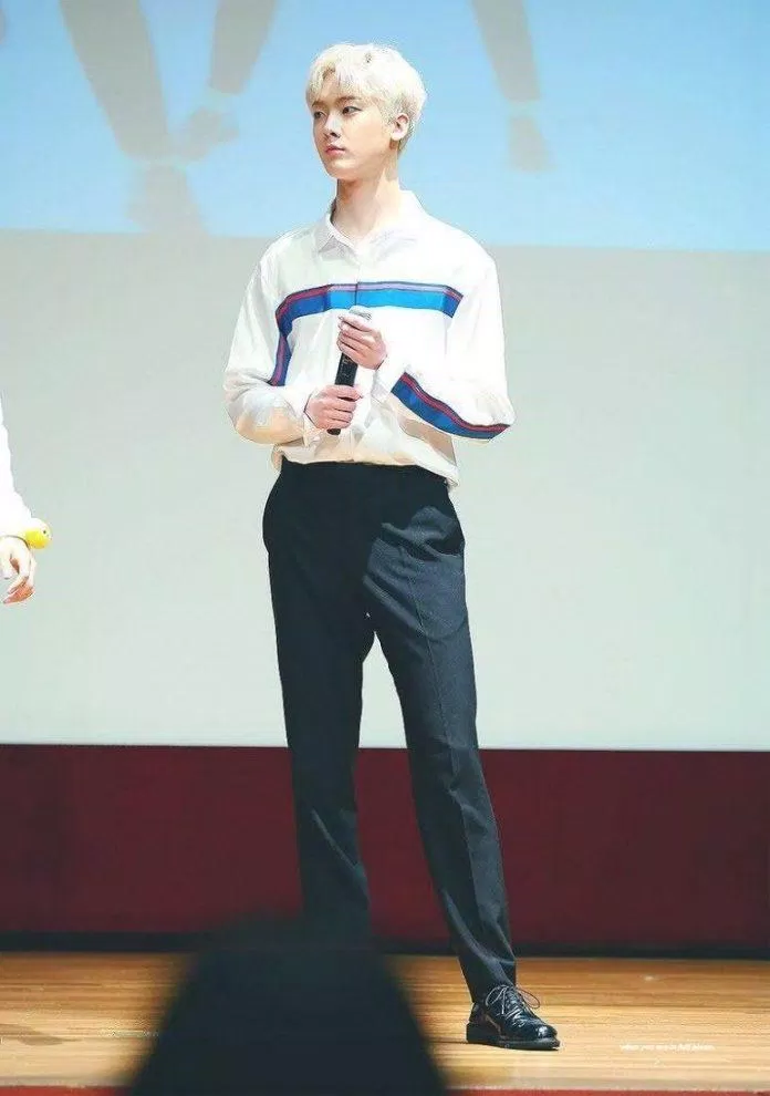Sanha (ASTRO) sinh năm 2000, sở hữu chiều cao nổi bật 1m84. (Nguồn: Internet) Sanha (ASTRO) sinh năm 2000, sở hữu chiều cao nổi bật 1m84. (Nguồn: Internet)