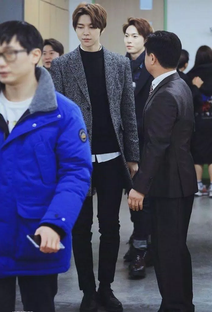 Johnny (NCT) sinh năm 1995, sở hữu chiều cao nổi bật 1m84. (Nguồn: Internet) Johnny (NCT) sinh năm 1995, sở hữu chiều cao nổi bật 1m84. (Nguồn: Internet)