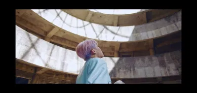 AB6IX cũng đã chọn tòa nhà này làm địa điểm quay cho một số phân cảnh trong MV "CLOSE" của nhóm (ảnh: internet)