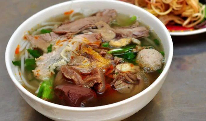 Bún bò - Ảnh: internet