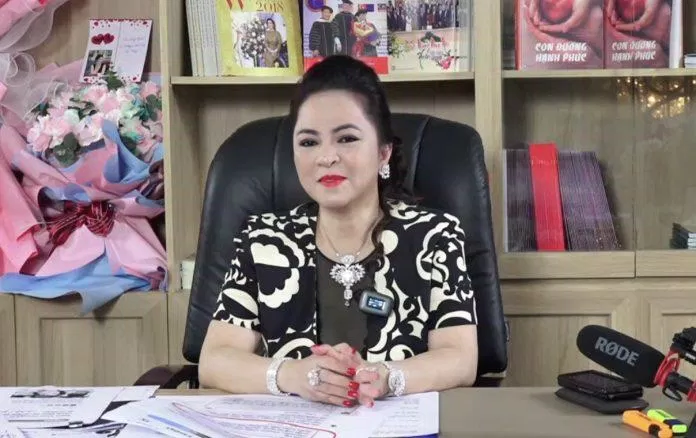Bà Phương Hằng bắt đầu nổi tiếng trên mạng xã hội từ vụ kiện "thần y" Võ Hoàng Yên. (Ảnh: Internet)