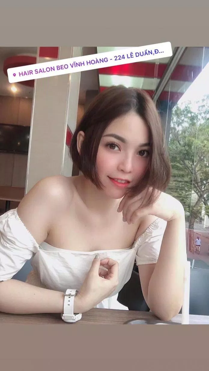 Kiểu tóc ngắn và uốn tự nhiên của khách hàng tại salon (Nguồn: Hair Salon Beo Vĩnh Hoàng) Kiểu tóc ngắn và uốn tự nhiên của khách hàng tại salon (Nguồn: Hair Salon Beo Vĩnh Hoàng)