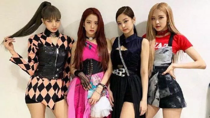 BLACKPINK khẳng định vị thế "nữ hoàng" với 3 lần on top tại Billboard 200 (Ảnh: Internet). BLACKPINK khẳng định vị thế "nữ hoàng" với 3 lần on top tại Billboard 200 (Ảnh: Internet).