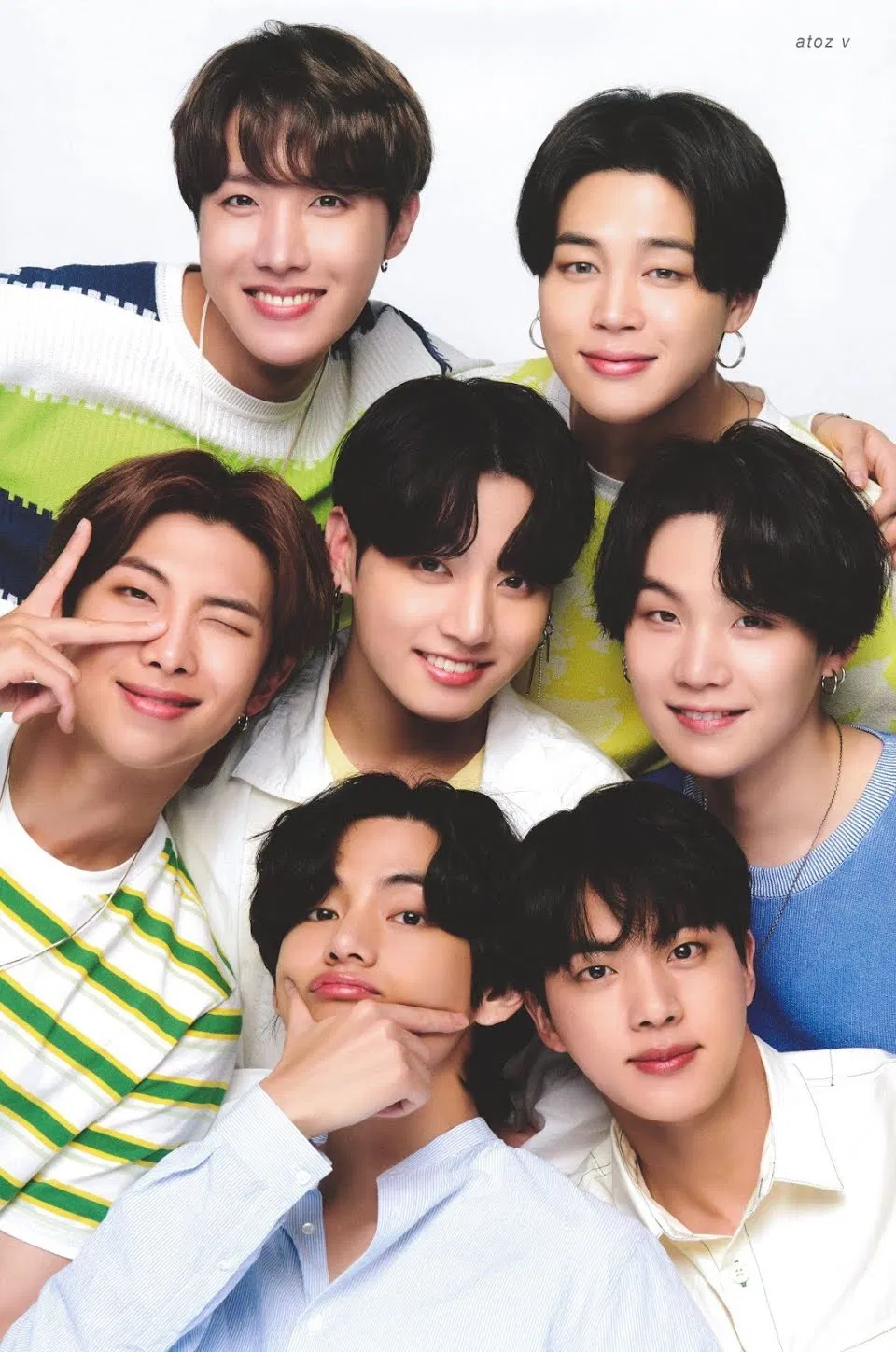 "BTS là những ngôi sao nhưng lại thể hiện sự tôn trọng và lịch sự với những nhân viên bán thời gian như tôi... Họ thật tuyệt vời và tôi tôn trọng họ." - Nhân viên từng hợp tác với BTS chia sẻ (Ảnh: Internet)