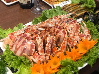 Đặc trưng của Buffet hải sản Chef Dzung là những em cua chắc nịch (Nguồn: Internet) Đặc trưng của Buffet hải sản Chef Dzung là những em cua chắc nịch (Nguồn: Internet)