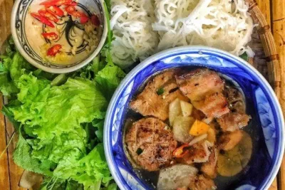 Bún chả Ta đúng hương vị truyền thống (Nguồn: Internet) Bún chả Ta đúng hương vị truyền thống (Nguồn: Internet)