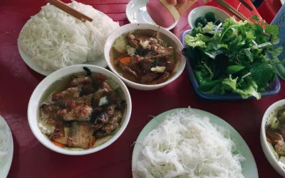 Suất bún đầy đặn của Bún chả 109 (Nguồn: Internet) Suất bún đầy đặn của Bún chả 109 (Nguồn: Internet)