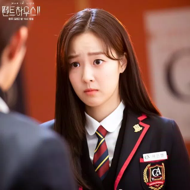 Dù là tân binh mới vào nghề, Choi Ye Bin khiến khán giả cảm nhận được diễn xuất của cô nàng không hề kém các bạn diễn khác (Nguồn: Internet).