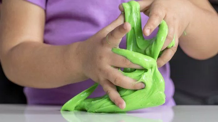 Hiện chưa có bằng chứng để nói rằng borax trong đồ chơi slime có thể gây ung thư (Ảnh: Internet).
