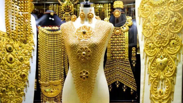 Những món trang sức vàng rất "hoành tráng" tại Dubai (Ảnh: Internet).