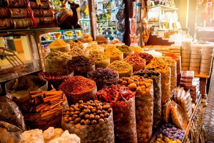 Vô số loại gia vị khác nhau được bày bán tại các chợ ở Dubai (Ảnh: Internet).