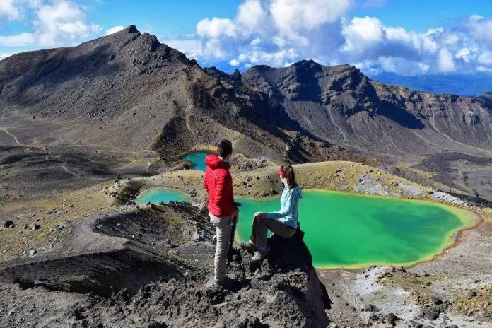 Hồ Ngọc Bích nằm trên tuyến đường mòn Tongariro (Ảnh: Internet).