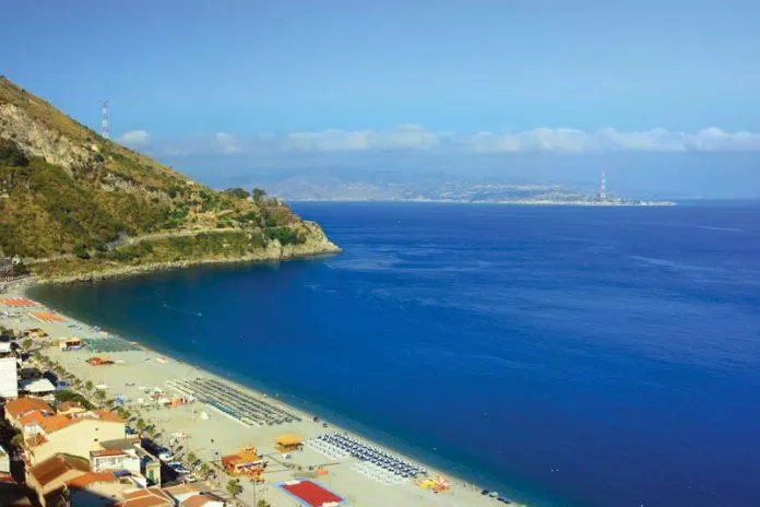Eo biển Messina (Ảnh: Internet).