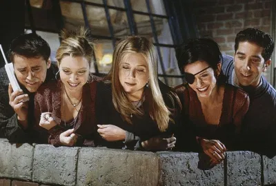 Friends nhanh chóng chiếm được tình cảm từ khán giả trên toàn cầu ( Ảnh: Internet )