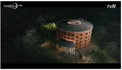 Độc lạ tòa nhà bỏ hoang hot nhất Hàn Quốc, góp mặt trong nhiều MV KPOP, K-Drama AB6IX Artist BlogAnChoi CLOSE covid-19 Eclipse Gimcheon Hellevator Hotel Del Luna JYP Entertaiment K-drama Kim Lip LOONA Man Wol IU Mayday MINSEO MV KPOP ONEUS ONF P1H Beginning of a New World P1Harmony phim hot Song Jong Ki SOYA Stray kids The Closer TO BE OR NOT TO BE Tòa nhà bỏ hoang hot nhất xứ Hàn góp mặt trong nhiều MV VICTON vincenzo VIXX Why zero
