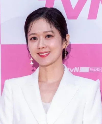 Jang Na Ra sở hữu ngoại hình trẻ trung chỉ như đôi mươi (Nguồn ảnh: Internet). Jang Na Ra sở hữu ngoại hình trẻ trung chỉ như đôi mươi (Nguồn ảnh: Internet).