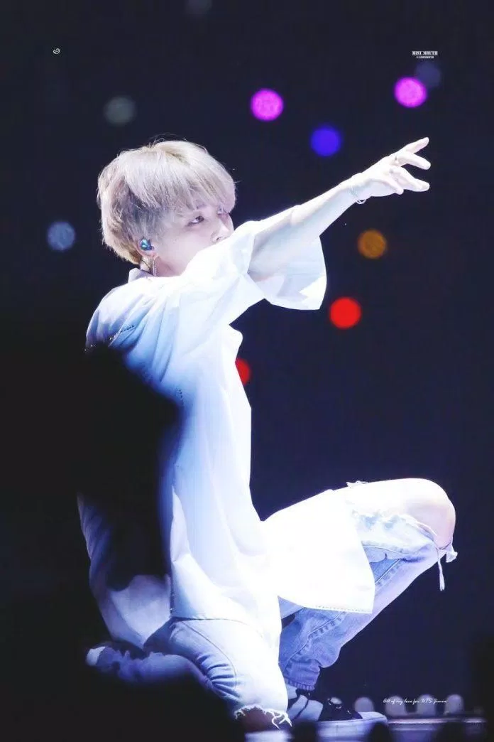 Jimin lo sợ về vũ đạo hiện đại của nhóm nhạc thần tượng vì đó không phải là thế mạnh của anh (Ảnh: Internet)