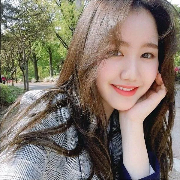 Jin Ji Hee sớm bén duyên với nghệ thuật từ khá sớm (Nguồn ảnh: Internet). Jin Ji Hee sớm bén duyên với nghệ thuật từ khá sớm (Nguồn ảnh: Internet).