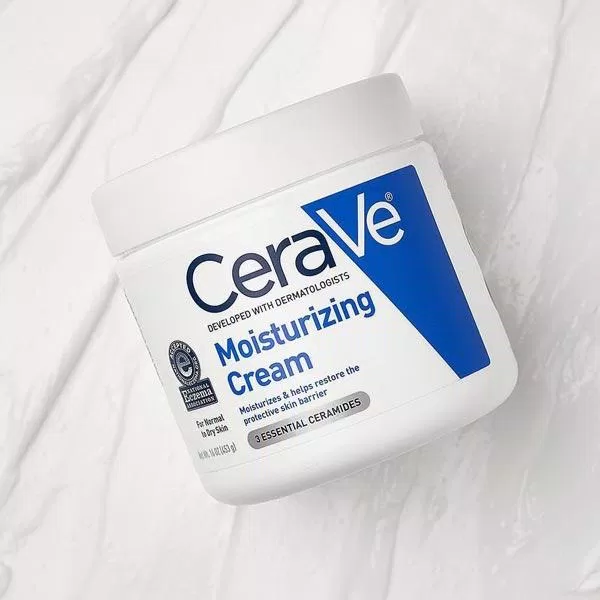 Kem dưỡng ẩm CeraVe Moisturizing Cream có tác dụng dưỡng ẩm ngay tức thì. (Nguồn: Internet).