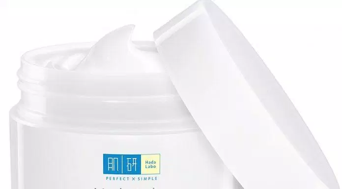 Kem dưỡng ẩm AHC Capture Moist Solution Max Cream với thành phần từ Hyaluronic Acid có tác dụng cấp ẩm mạnh mẽ trên da ( Nguồn: internet)