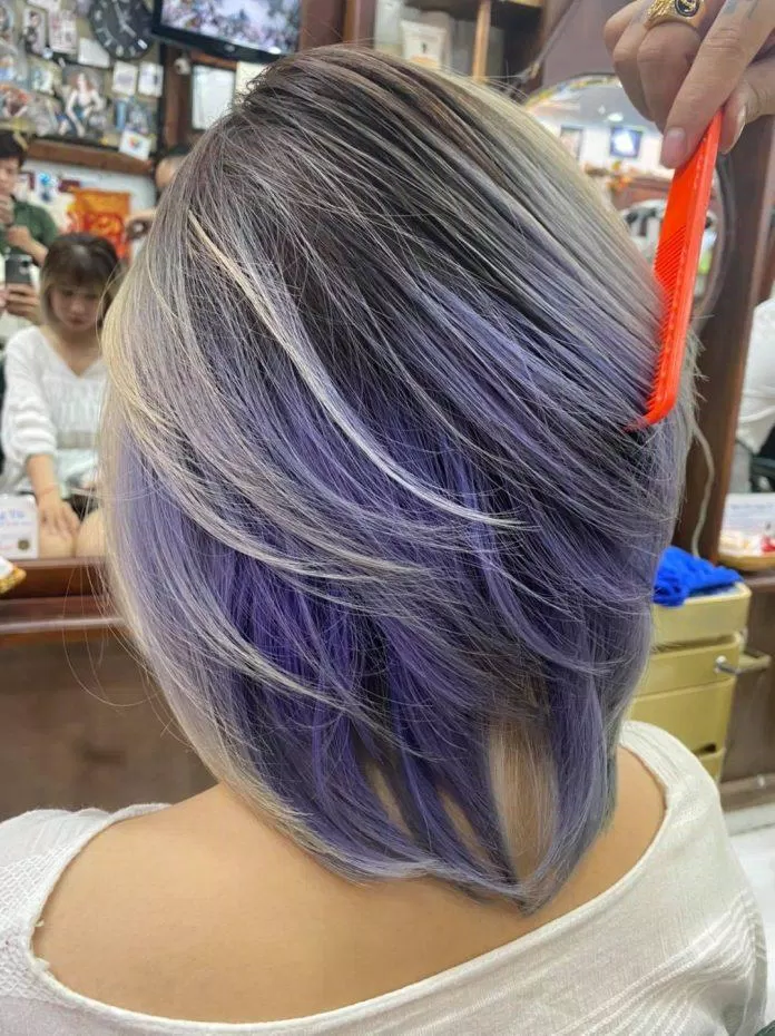 Một kiểu tóc ngắn cắt layer và nhuộm xanh khói của khách hàng tại Lãng Tử Hair Salon (Nguồn: Lãng Tử Hair Salon)